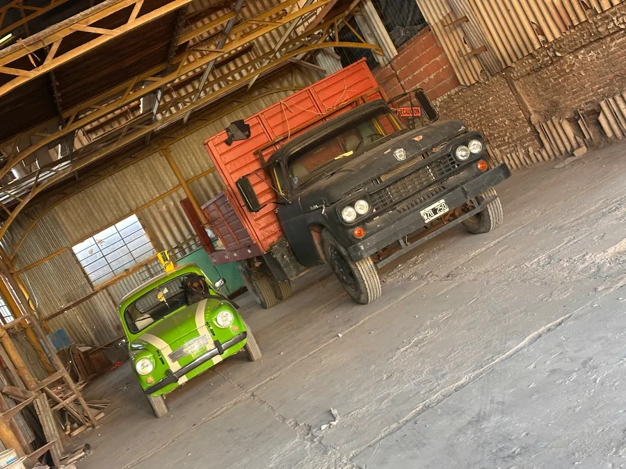 Ford 600
